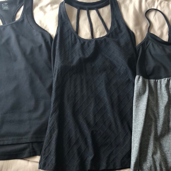 Workout top bundle - Picture 3 of 4